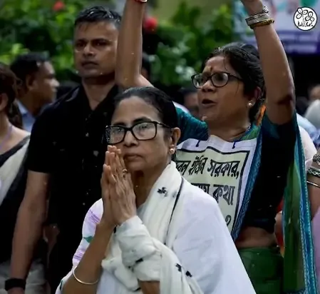 Mamata Banerjee Launches Indefinite Sit-In Protest Against SIR in Kolkata
