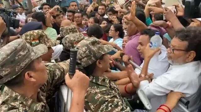 Mamata Held at Barricade During Baruipur Rape Protest March