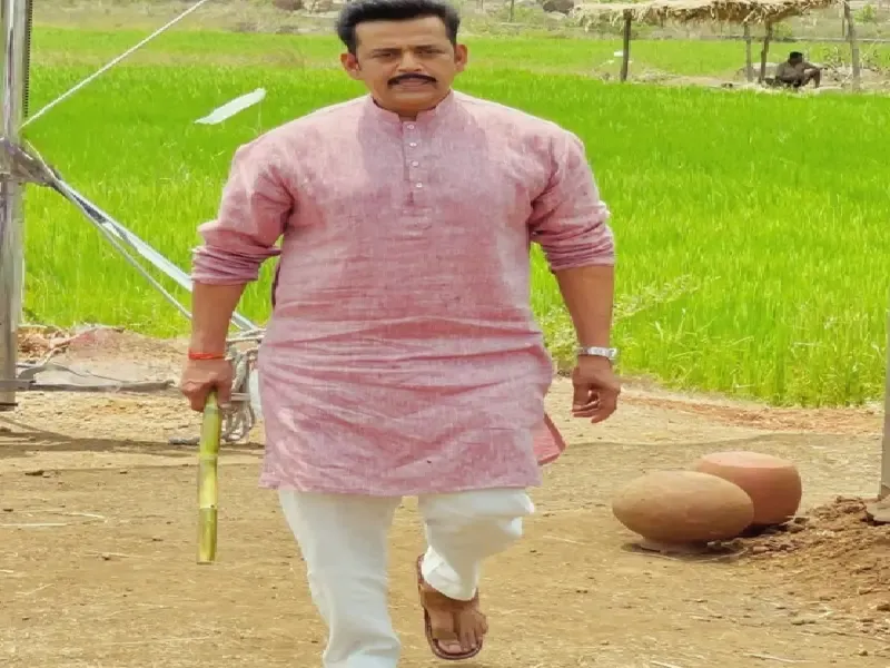 'मामला लीगल है-2' के भावुक सीन में रवि किशन ने खोई पिता की यादें