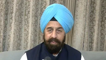 कलकत्ता हाईकोर्ट का अभिषेक बनर्जी को CID के सामने पेश होने का निर्देश, BJP बोली — TMC में स्वाभिमानी नेता नहीं टिक सकता