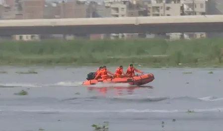 Man jumps into Yamuna from DND Flyway; NDRF, fire teams search