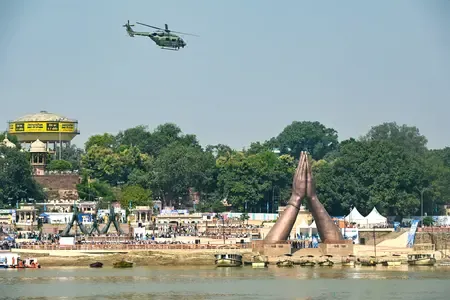Army impersonator caught at IAF air show in Varanasi, case filed