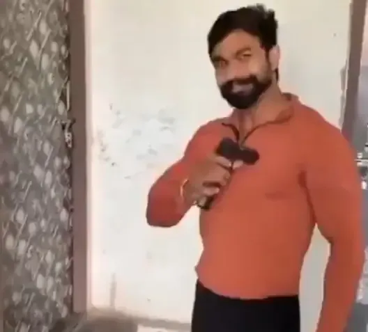 Tragic Shooting in Delhi: Man Accidentally Takes His Own Life While Filmed by Cousin