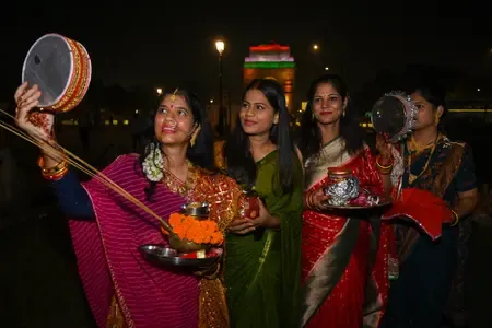 मनचाहे जीवनसाथी के लिए कुंवारी कन्याएं भी रख सकती हैं करवाचौथ का व्रत, क्या कहती हैं धार्मिक मान्यताएं?