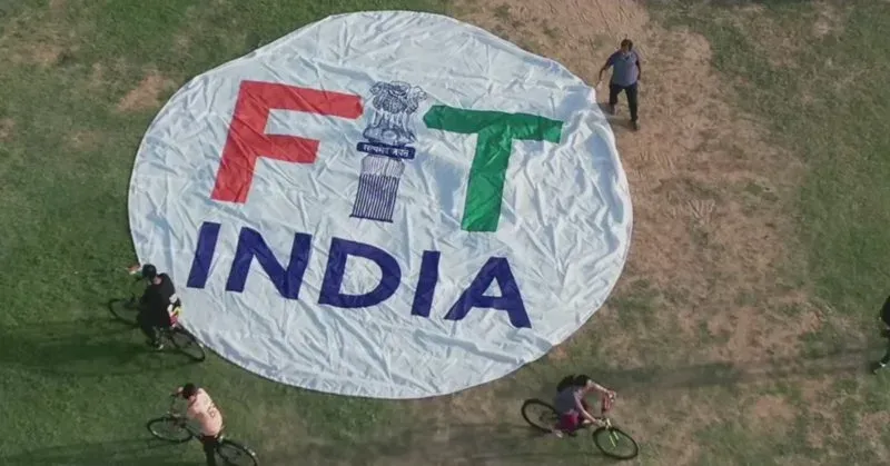 Mandaviya addresses 75th SundaysOnCycle in Ahmedabad