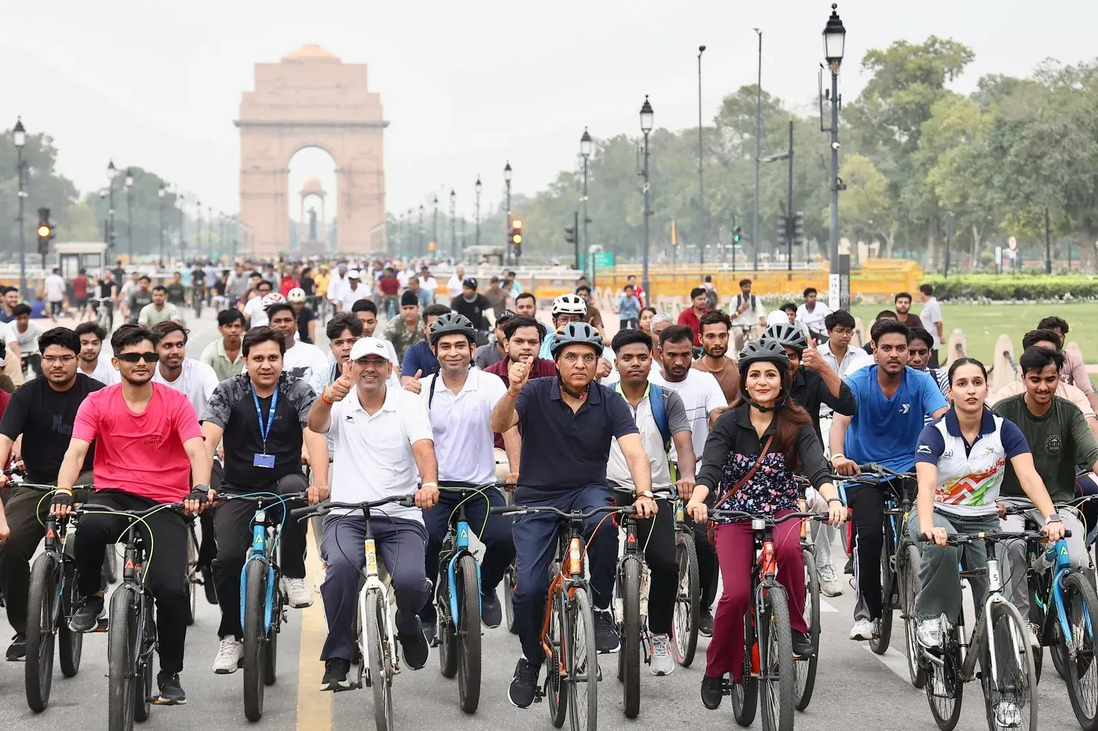 Mandaviya joins #SundaysOnCycle to boost Fit India Movement