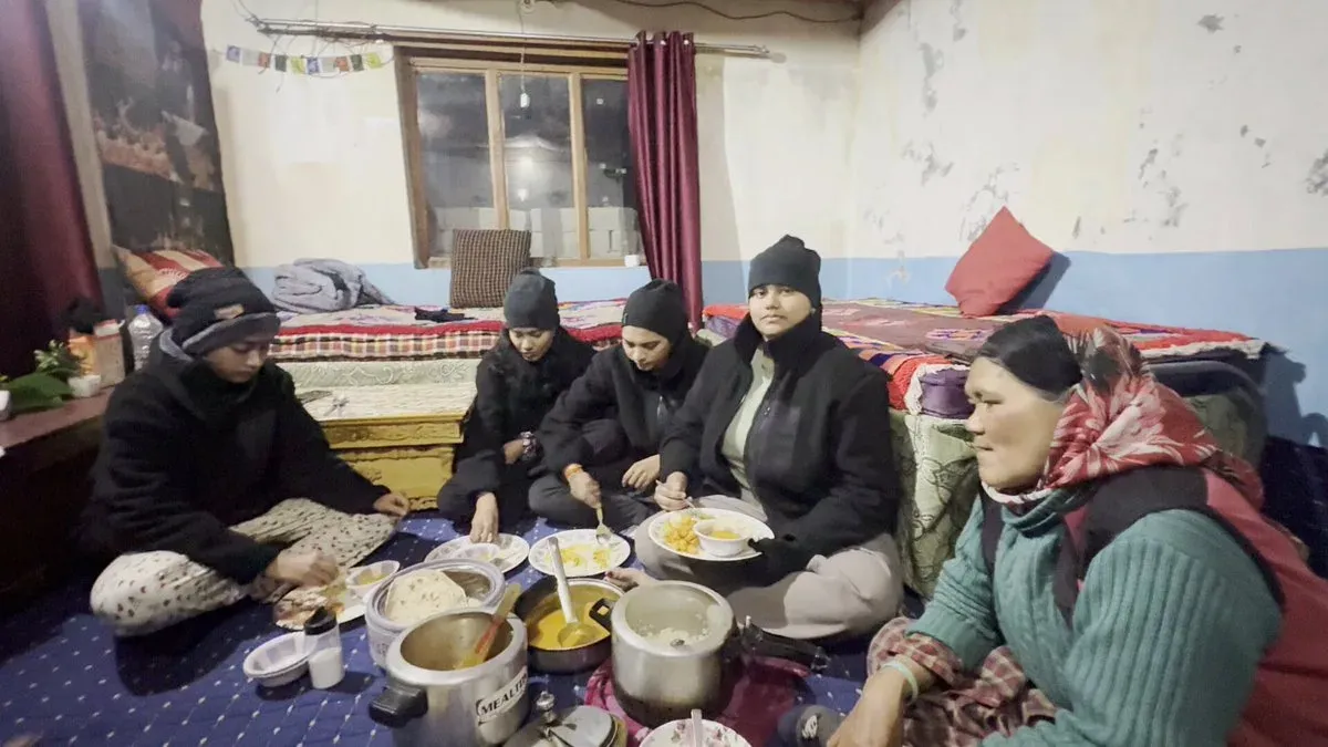 Mandaviya: MY Bharat Volunteers Carry Modi's Low-Oil Diet Message to Ladakh