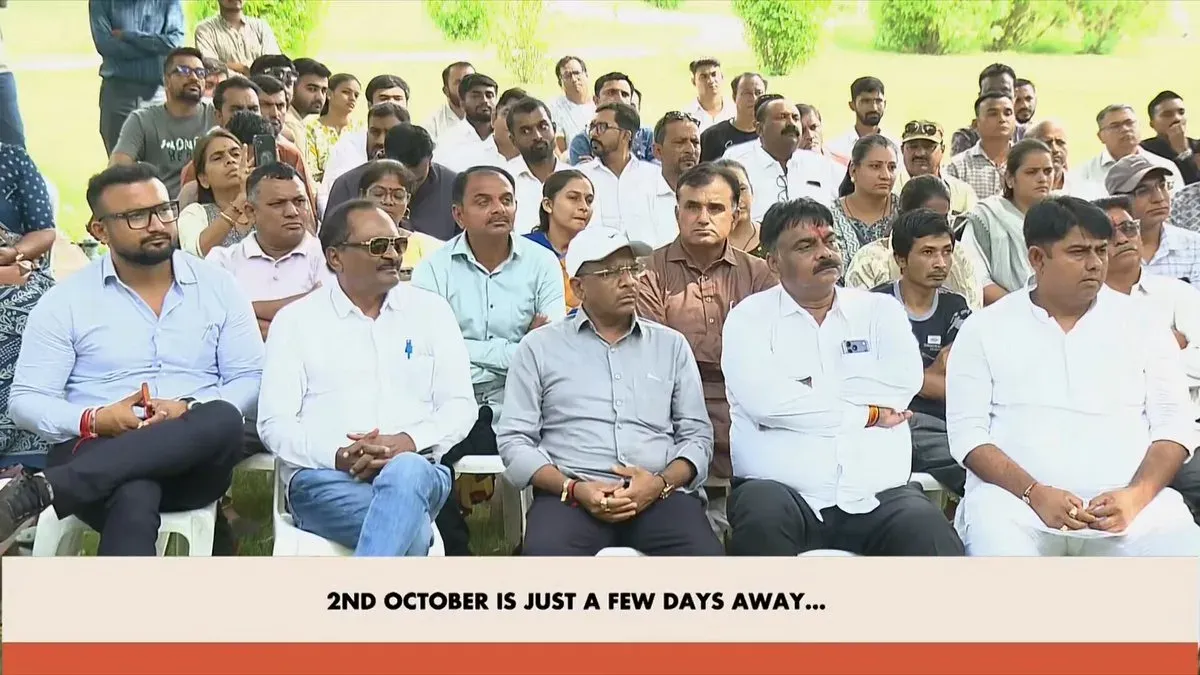 Mandaviya shares Modi's Gandhi tribute on Swachh Bharat