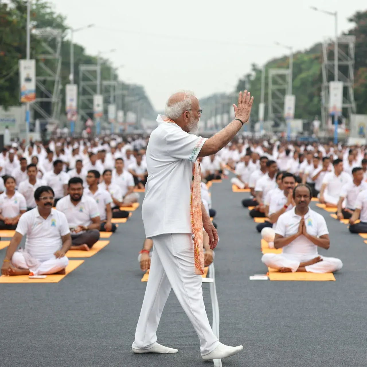 Mandaviya Shares PM Modi Leading Yoga Day in West Bengal