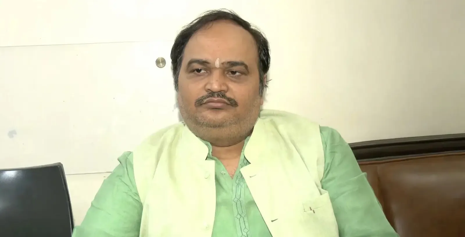 अवैध निर्माण पर मंदिर-मस्जिद में भेद नहीं: शिवसेना (यूबीटी) नेता आनंद दुबे