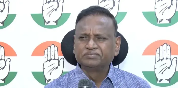 शालीमार बाग मस्जिद बुलडोजर कार्रवाई पर उदित राज का आरोप: 'मंदिर का अवैध निर्माण रोका नहीं जाता'