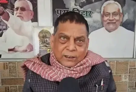 मंदिर-मस्जिद के नाम पर सियासत करना गलत: नीरज कुमार