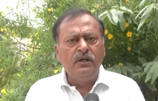 मंदिरों में चढ़ावा चोरी पर कांग्रेस का BJP पर हमला, सुरेंद्र राजपूत बोले — करोड़ों हिंदुओं की आस्था आहत