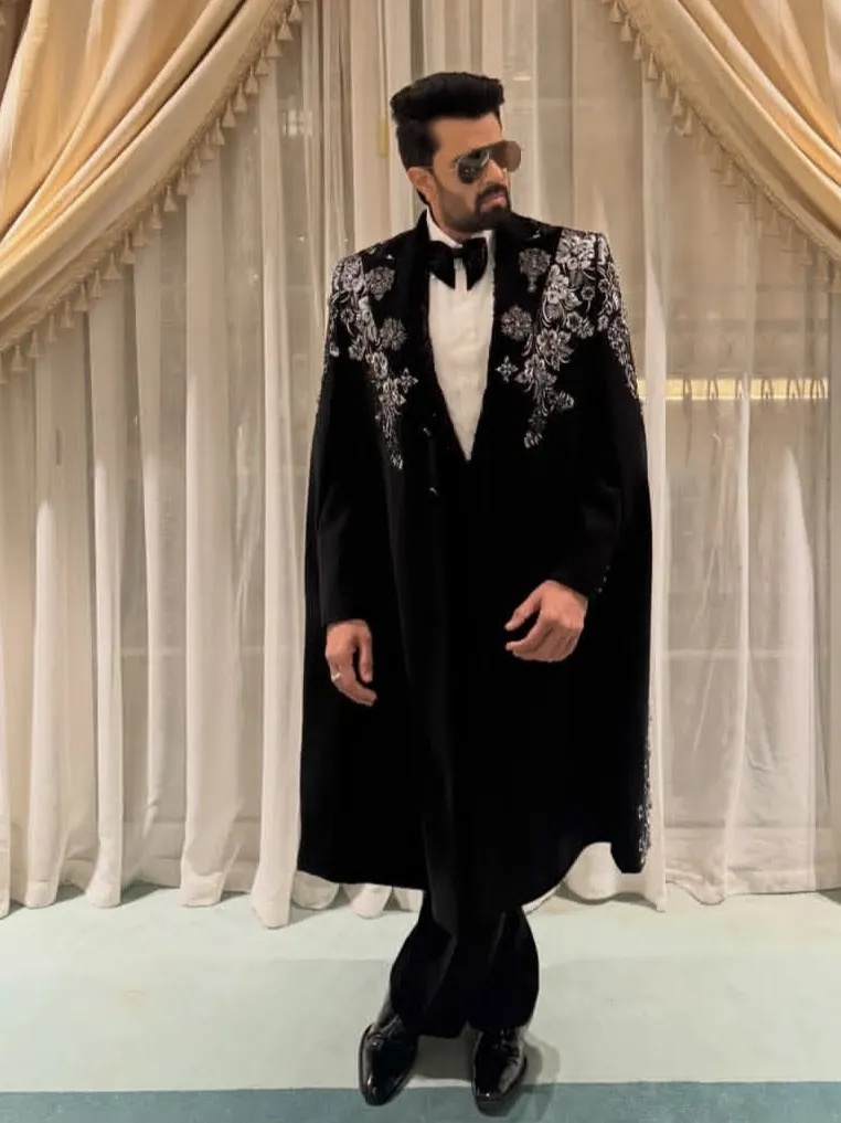 Maniesh Paul Reflects on His 'Perfect Life' with Humor