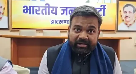 मणिकम टैगोर का बयान निंदनीय, माफी मांगे: गुरु प्रकाश पासवान