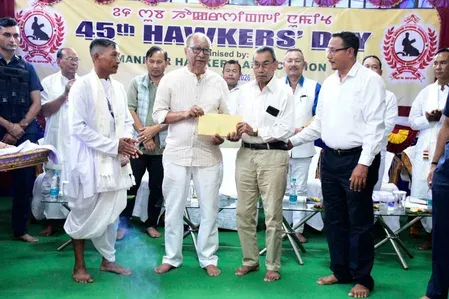 Manipur CM thanks Naga, Kuki communities as NH-2 buses run 4th day