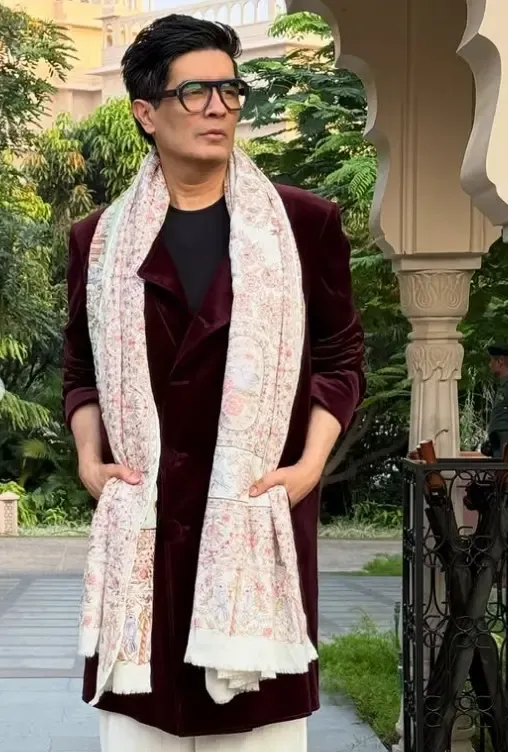 क्या मनीष मल्होत्रा बुटीक में नौकरी कर के बने एक ब्रांड?