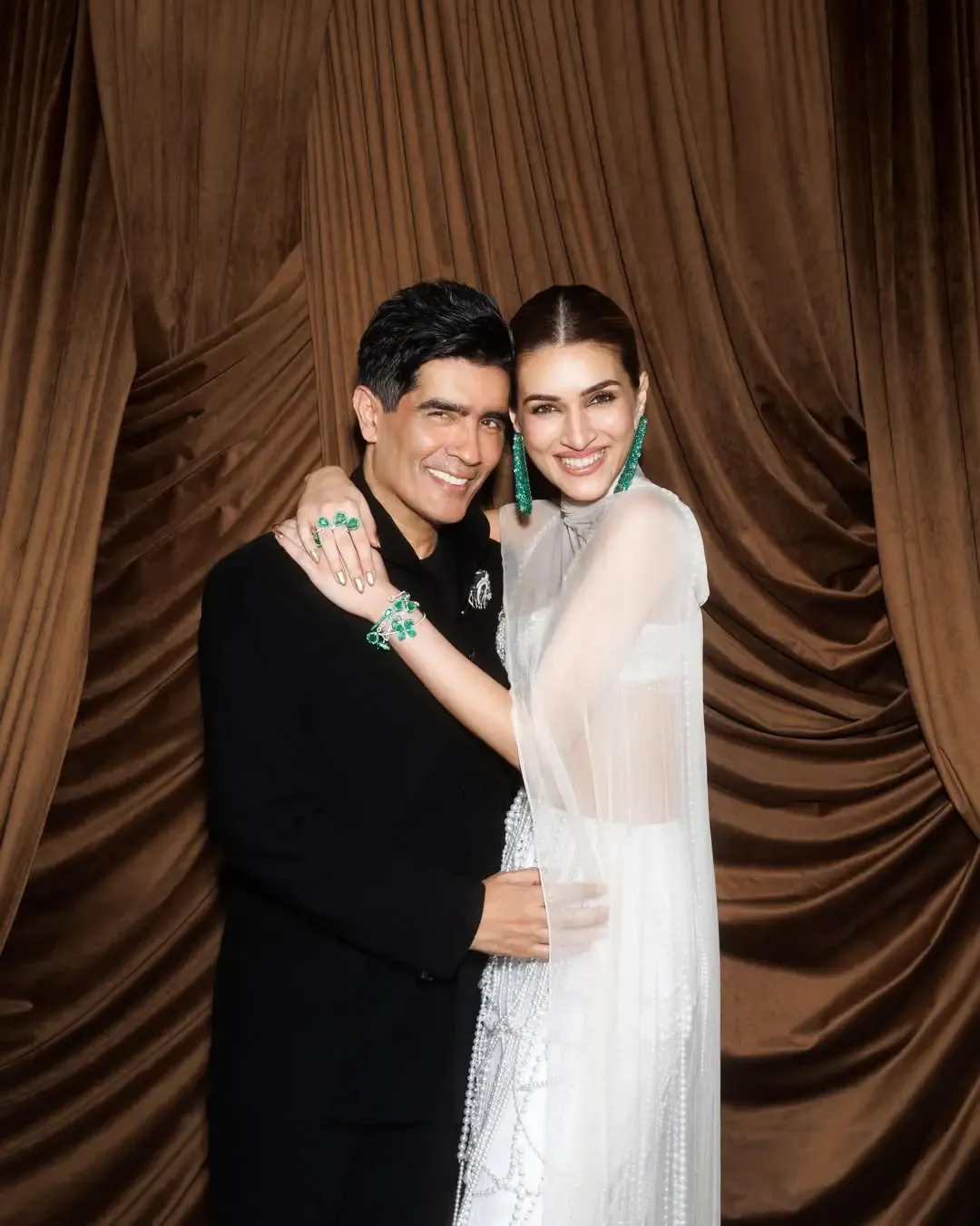 What Did Manish Malhotra Remember About His First Meeting With Kriti Sanon?