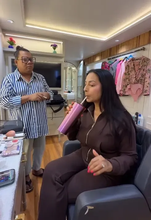 क्या कश्मीरा शाह की पानी पीने की सलाह से मिलेगी मानसिक शांति?