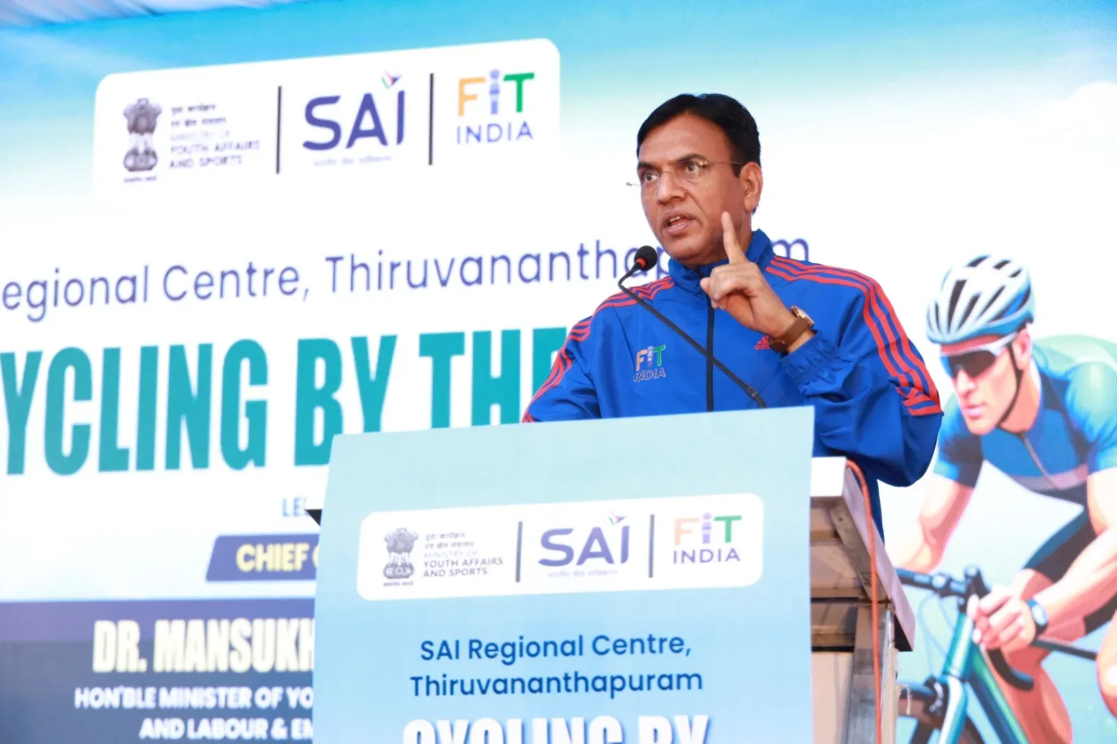 Mansukh Mandaviya flags off Asian Games Fun Run in Thiruvananthapuram