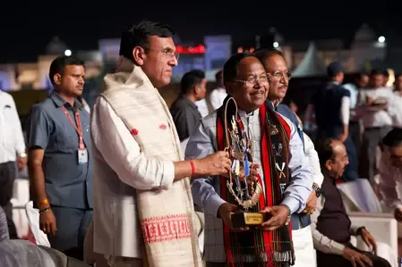 डॉ. मनसुख मांडविया ने 'खेलो इंडिया ट्राइबल गेम्स' का उद्घाटन कर आदिवासी खेल प्रतिभाओं की सराहना की