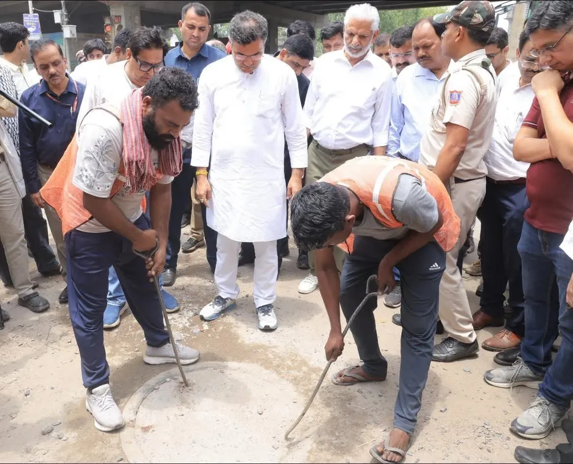 जखीरा अंडरपास का औचक निरीक्षण: मंत्री प्रवेश वर्मा बोले — दिल्ली में इस बार जलभराव नहीं होगा, सभी तैयारियाँ पूरी