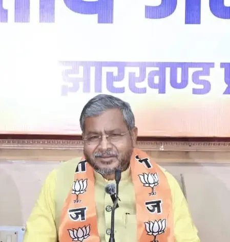 मरांडी का आरोप, 'हेमंत सोरेन के संरक्षण में अनुराग गुप्ता गुंडागर्दी का नेटवर्क चला रहे थे'