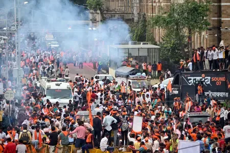 क्या मराठा आरक्षण आंदोलन के बाद मुंबई पुलिस ने प्रदर्शनकारियों के खिलाफ कार्रवाई की?