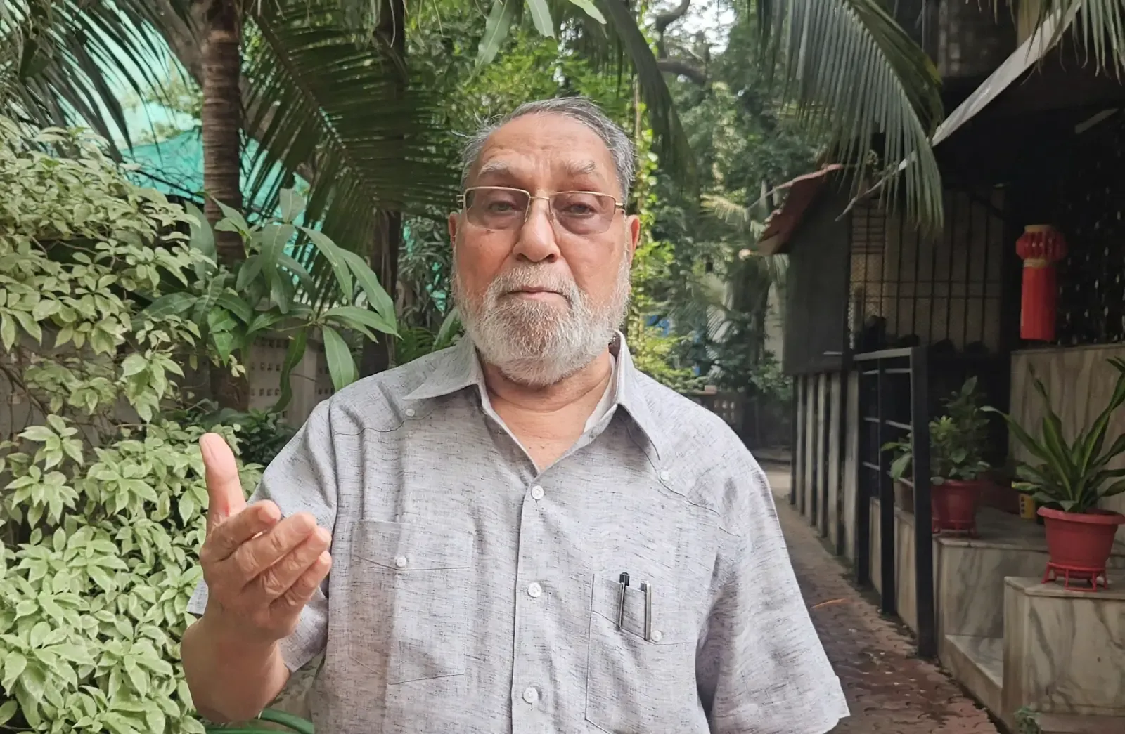 मराठा आरक्षण पर हुसैन दलवई: 'असली ओबीसी के अधिकारों की भी रक्षा ज़रूरी'