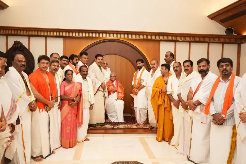 Did the BJP delegation demand an apology from CM over the mass grave case?