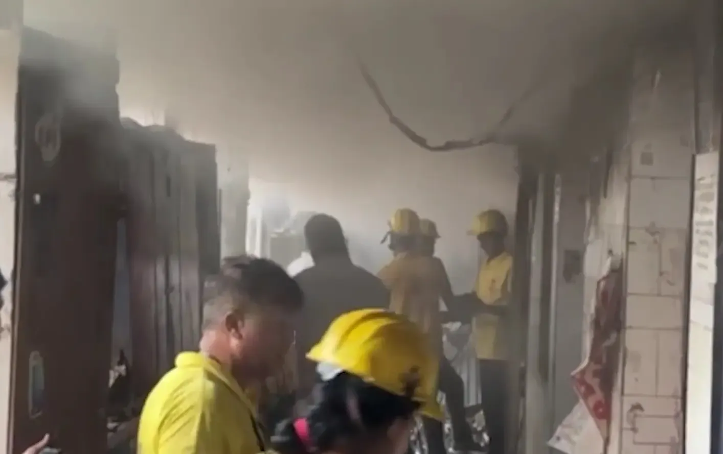 Jaipur Tripolia Bazaar fire guts 20+ shops at Sethi Complex