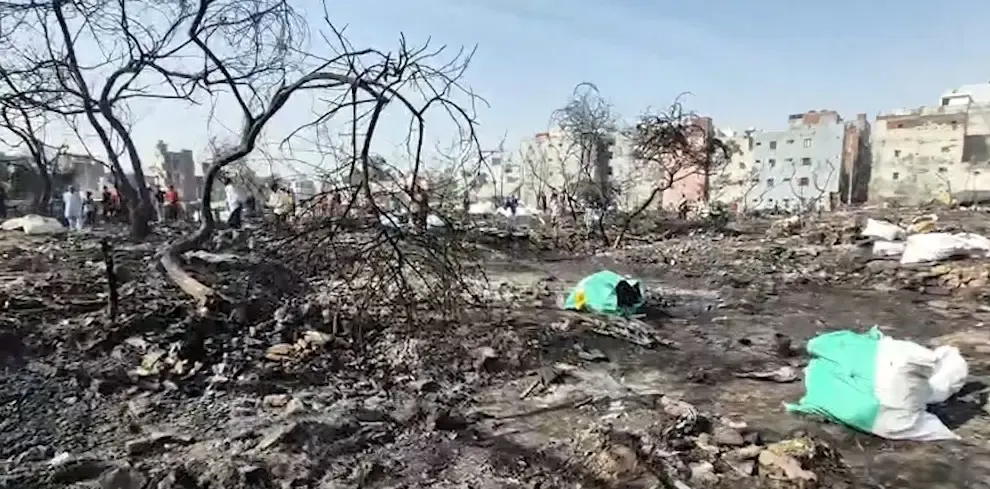 Devastating Fire Destroys Hundreds of Slums Near Delhi's Matiala Fish Market