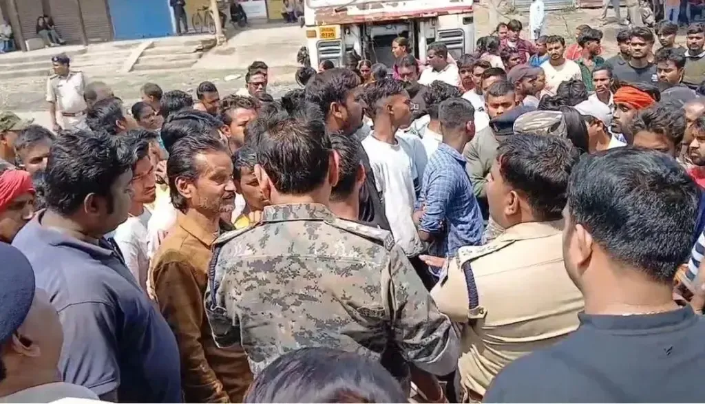 Massive Demonstration Breaks Out in Jharkhand's Hazaribagh Following Youth's Murder