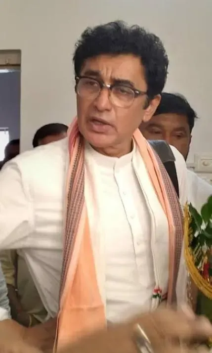 मतदाता सूची से नाम हटाने के आरोप: कांग्रेस नेता डॉ. अजय कुमार ने चुनाव आयोग की IT महानिदेशक के खिलाफ जमशेदपुर में दर्ज कराई FIR