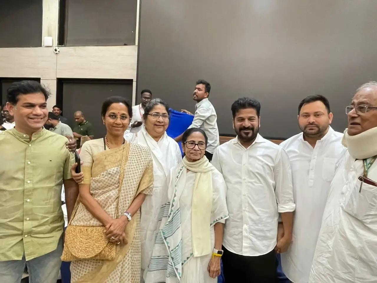 इंडिया ब्लॉक का सुप्रीम कोर्ट मार्च: CEC ज्ञानेश कुमार के इस्तीफे और वोट चोरी के आरोपों पर बड़ा विरोध