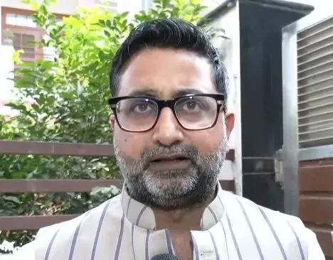 क्या मौलाना मदनी का बयान समाज को बांटने की कोशिश है?