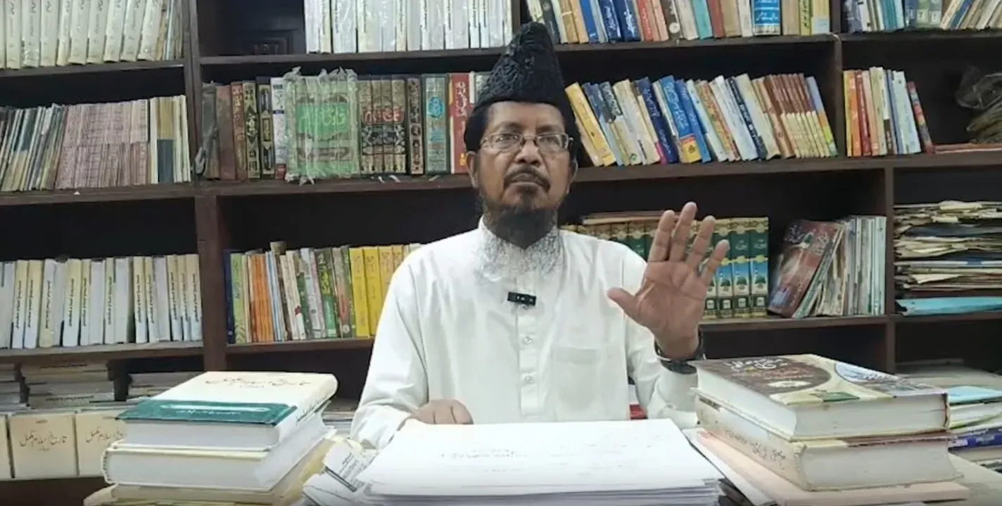 मोहर्रम जुलूस शांतिपूर्ण: मौलाना शहाबुद्दीन ने योगी सरकार की तारीफ की, अखिलेश पर कसा तंज