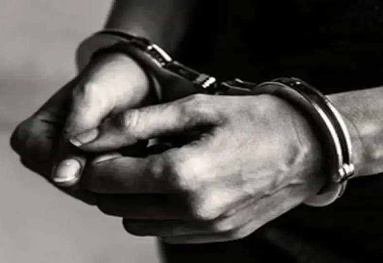 दिल्ली पुलिस ने चंद घंटों में लूट का मामला सुलझाया, दो अपराधी पकड़े गए