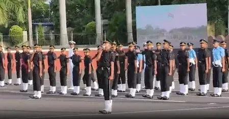 एएफएमसी के 60वें बैच की पासिंग आउट परेड, पुणे में सशस्त्र बलों में कमीशन