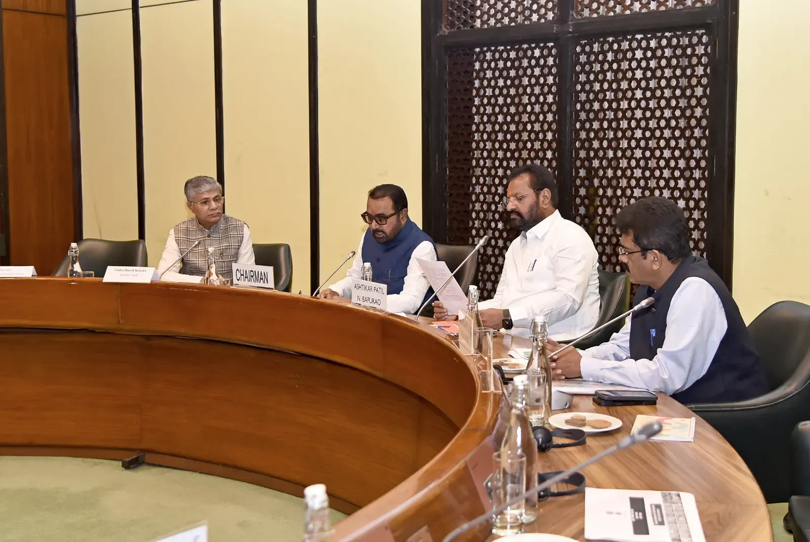 Can Cultivating Medicinal Plants Empower Farmers and Enhance Quality Medicine?