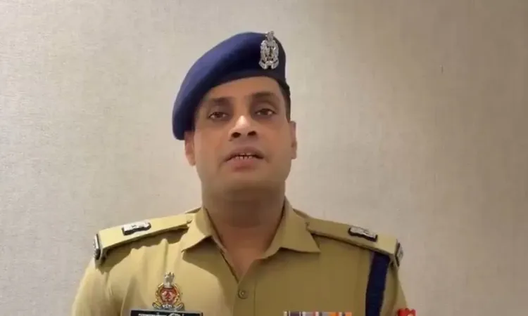 नोएडा के छिजारसी कॉलोनी में 11 हजार केवी हाईटेंशन तार टूटा, 5 लोग झुलसे; स्कूटी जलकर खाक