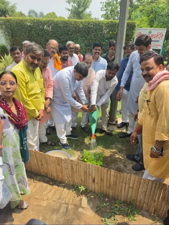 BJP का '12 साल विश्वास के' अभियान शुरू: UP में वृक्षारोपण से जनसंपर्क तक का रोडमैप