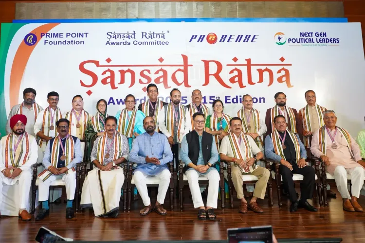 क्या 15वें संसद रत्न पुरस्कार समारोह में रवि किशन को 'संसद रत्न' सम्मान मिला?