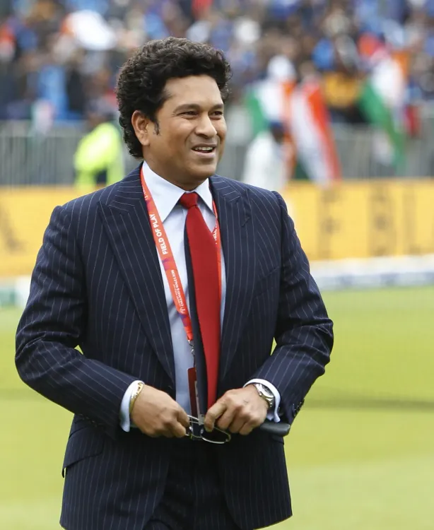 क्या सचिन तेंदुलकर ने पाकिस्तान के खिलाफ अपने वनडे करियर की शुरुआत 18 दिसंबर को की थी?