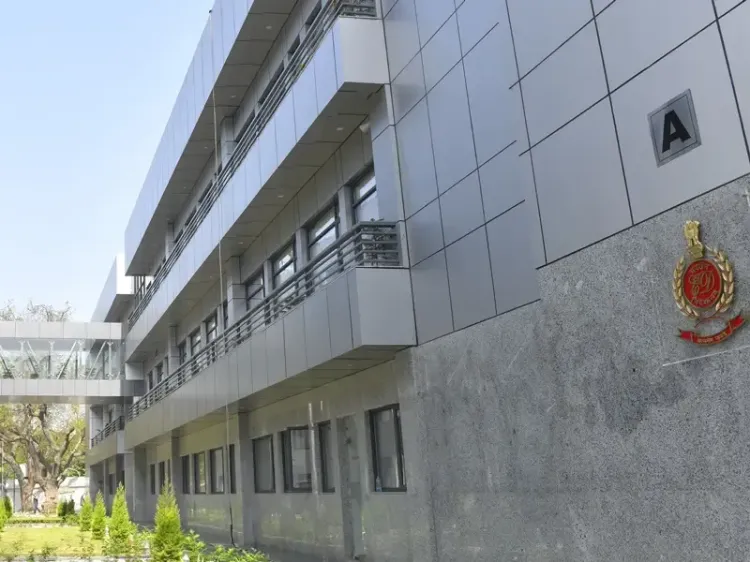 क्या कोलकाता में मानव तस्करी और मनी लॉन्ड्रिंग रैकेट का भंडाफोड़ हुआ? 1 करोड़ नकद और लग्जरी गाड़ियां जब्त