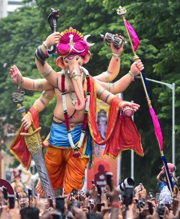 1 सितंबर 2026 पंचांग: गणेश-हनुमान पूजा विशेष फलदायी, अभिजित मुहूर्त दोपहर 12:02–12:51 बजे