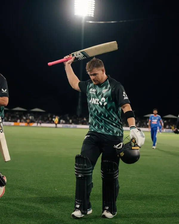 Glenn Phillips' 82* off 40 balls fires NZ to 225/4 vs India in 1st T20I