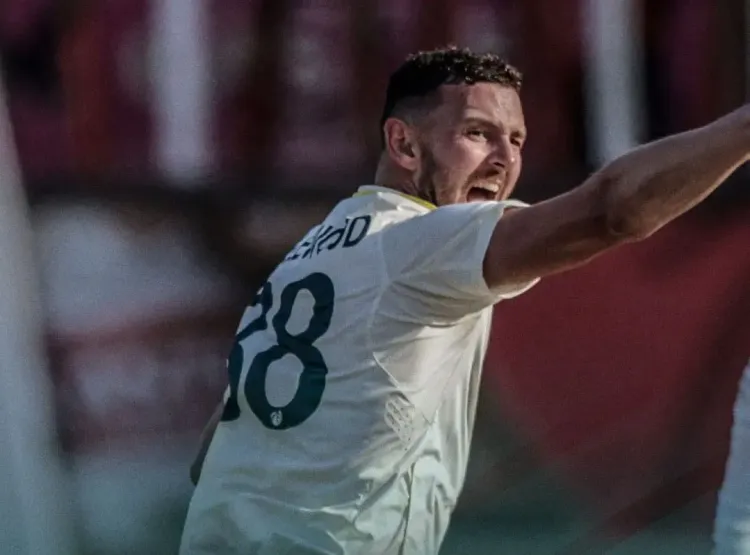 Hazlewood's 6-49 powers Australia to 214-run win over South Africa in 1st Test
