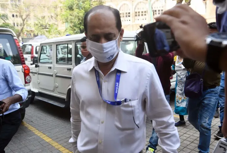 Bombay HC flags Sachin Vaze's Mercedes fleet, 100-day Oberoi stay in Antilia case