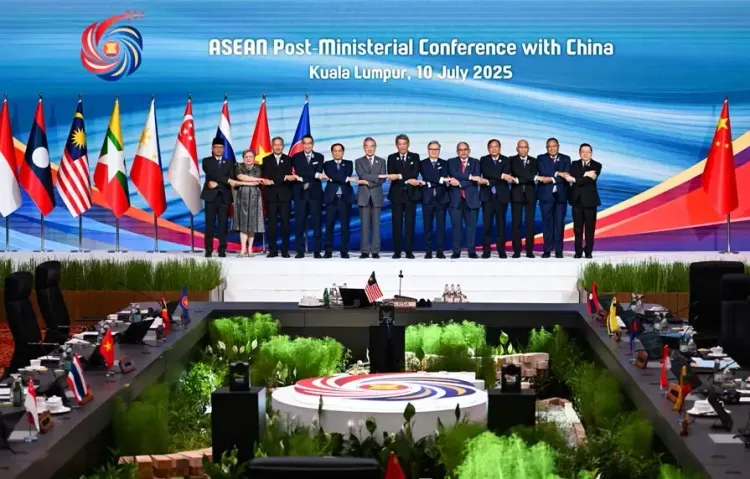 क्या कुआलालंपुर में चीन-आसियान विदेश मंत्रियों की बैठक आयोजित हुई?